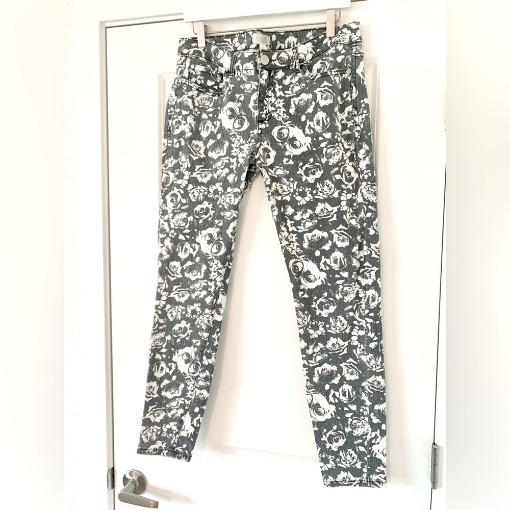 MOVING SALE | Women’s Forever 21 Floral Print Skinny Jeans, Size 30